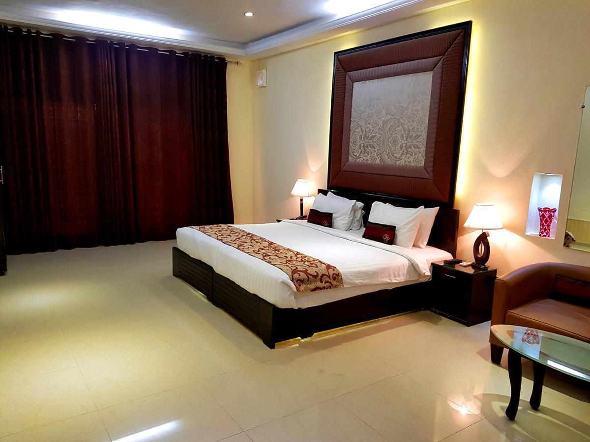 فندق Grand Enclave لاهور المظهر الخارجي الصورة