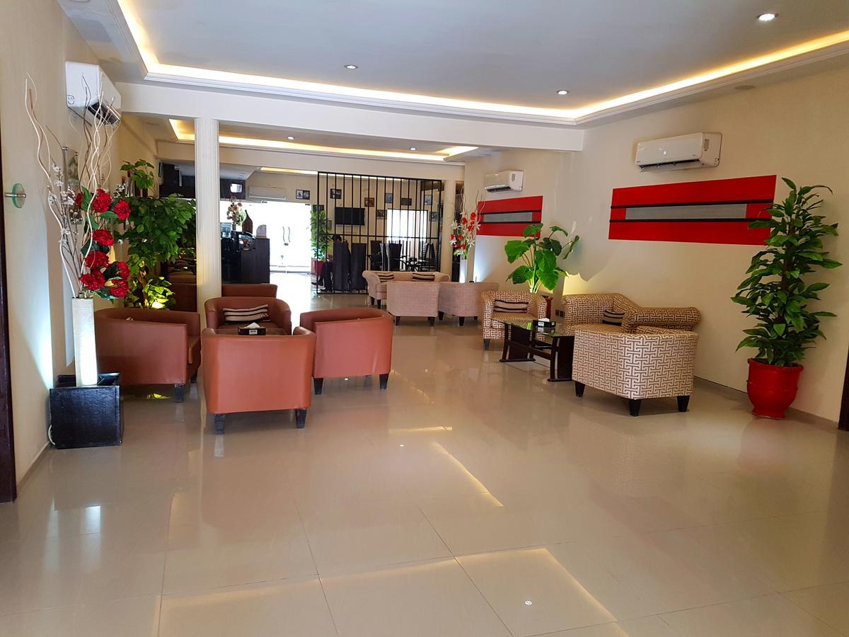فندق Grand Enclave لاهور المظهر الخارجي الصورة